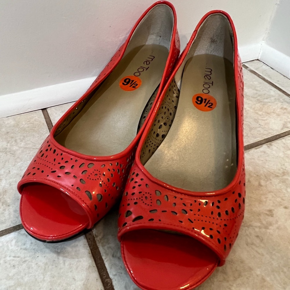 NWOT Me Too Sidney Wedge Shoes sz 9.5M